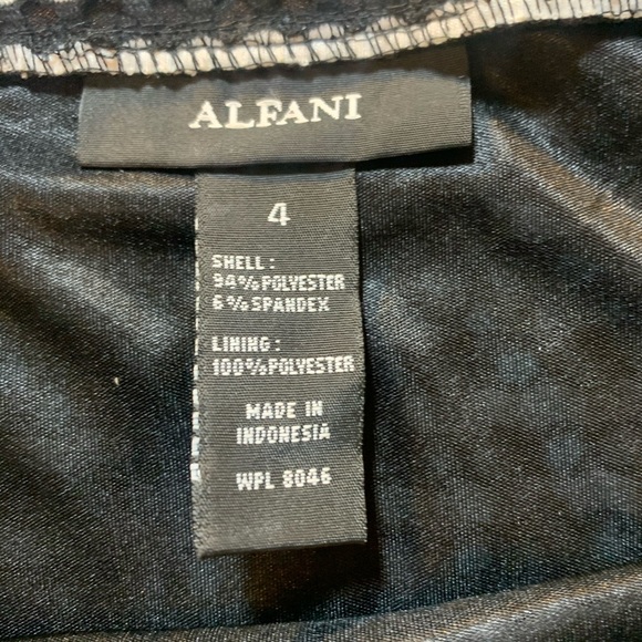 B&W Scalloped Skirt - Picture 3 of 3